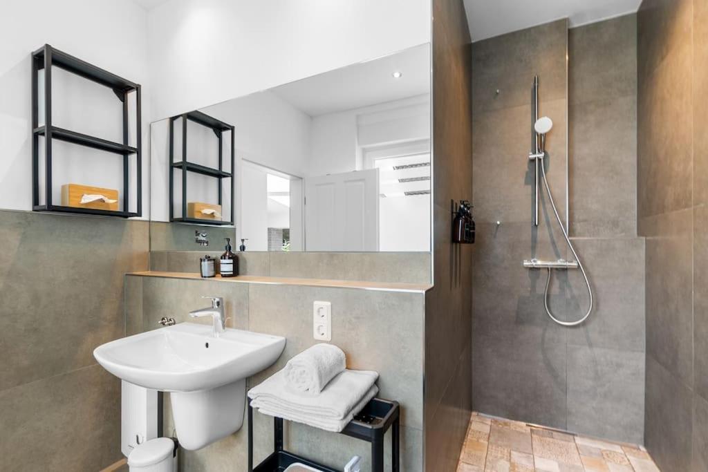 Jooyful Townhouse